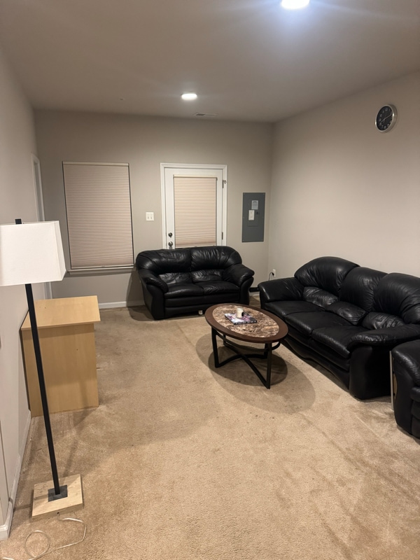 9102 Vlg Spgs Dr in Upper Marlboro, MD - Foto de edificio - Building Photo