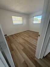 3041 Park Ln, Unit A in Dunedin, FL - Building Photo - Building Photo