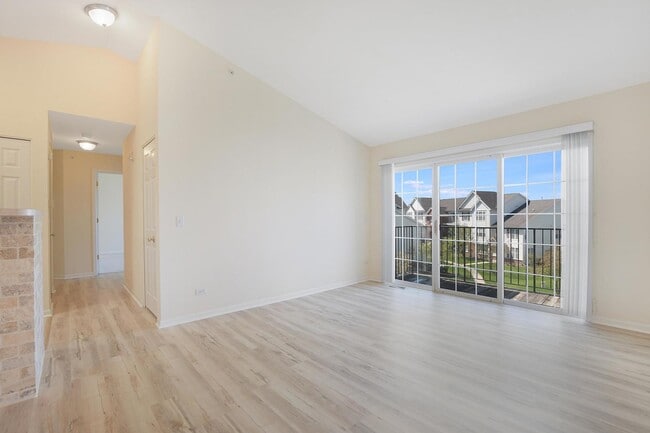 670 Mill Cir in Wheeling, IL - Building Photo - Building Photo