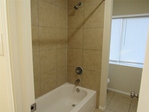 10219 Prospect Hill Dr in Houston, TX - Building Photo - Building Photo