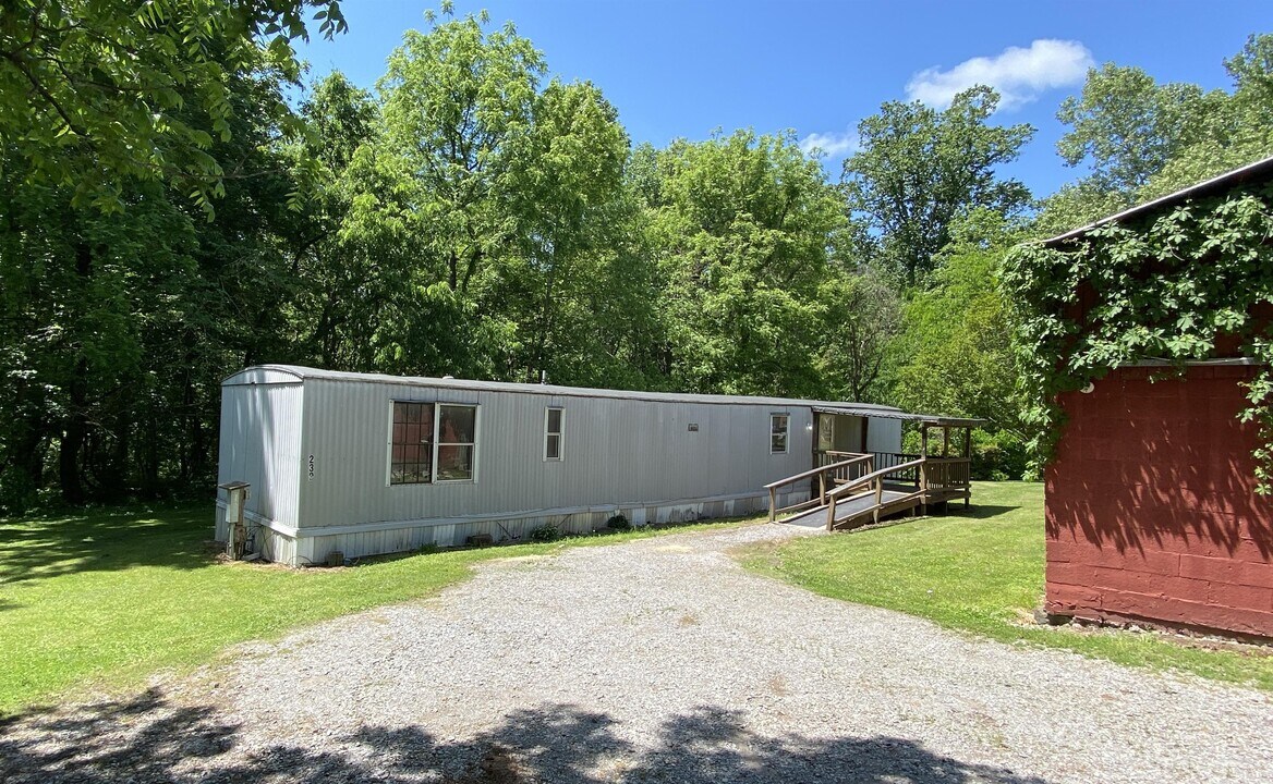 239 Harless Rd in Corryton, TN - Building Photo