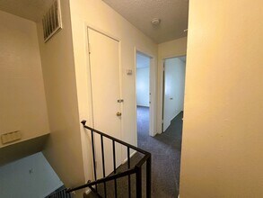 2909 Norcade Cir-Unit -3 in Sacramento, CA - Building Photo - Building Photo