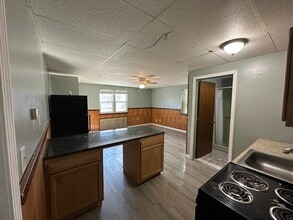 223 Jackson St, Unit 2 in Willimantic, CT - Building Photo - Building Photo