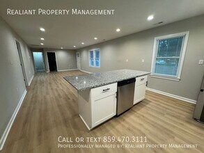 115 Rainbow Dr in Nicholasville, KY - Building Photo - Building Photo