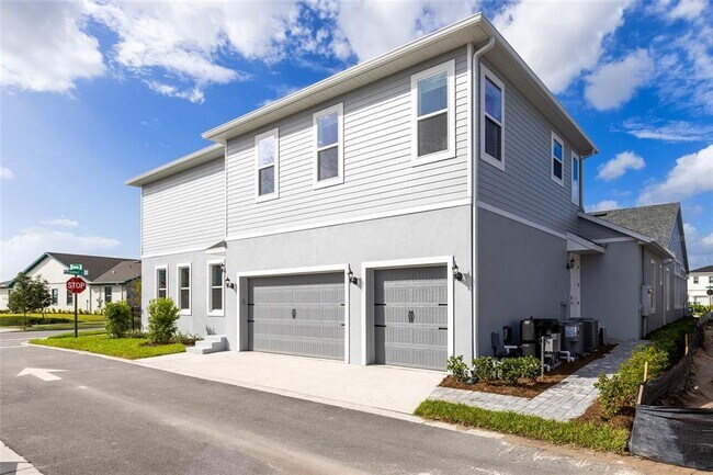 10105 Hasselmann Aly in Orlando, FL - Building Photo - Building Photo