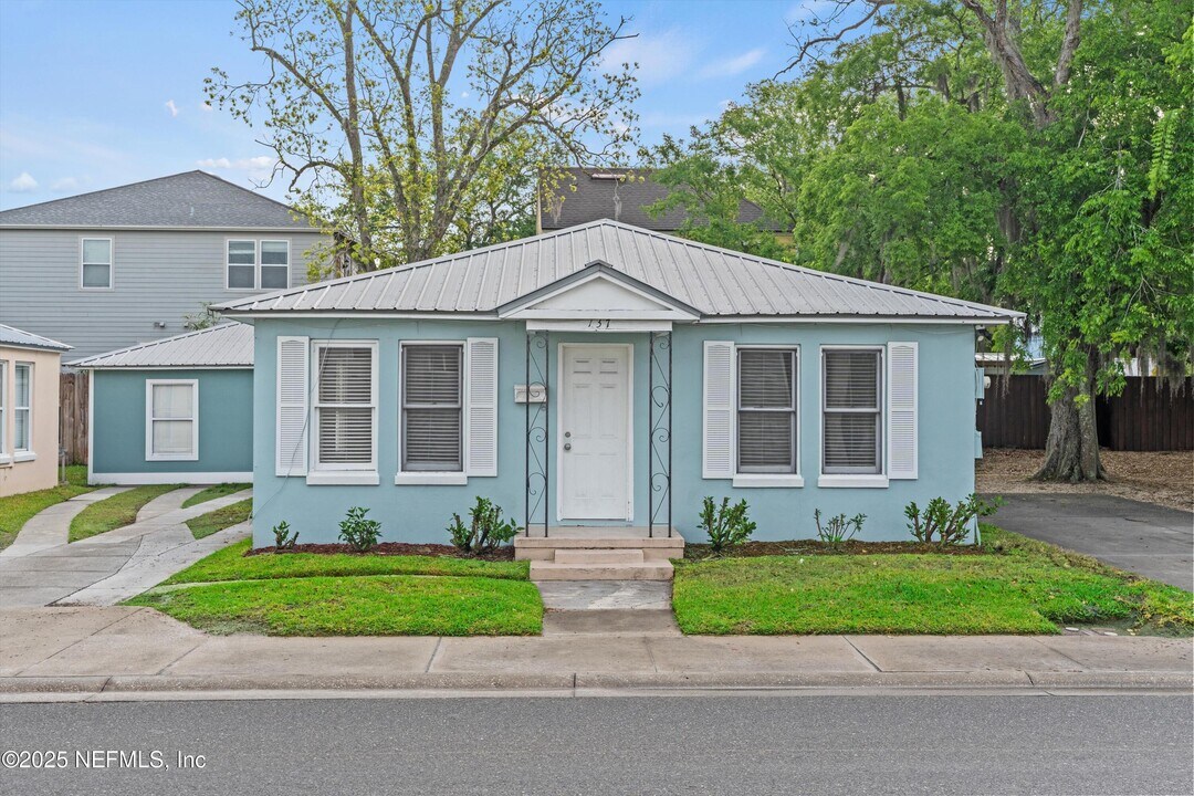 133 Riberia St in St. Augustine, FL - Building Photo