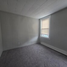 200 Main St in Claremont, NH - Building Photo - Building Photo