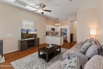 927 W Wendy Way in Gilbert, AZ - Building Photo - Building Photo