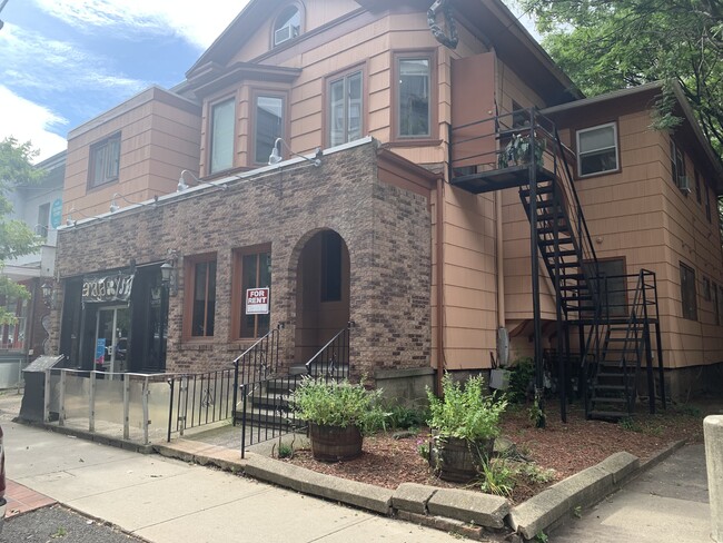 1150 Chapel St, Unit 2nd