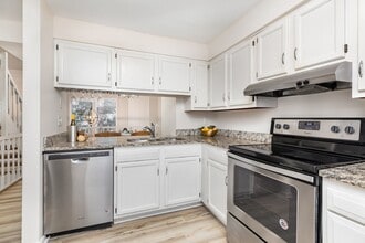 7324 Pebblestone Dr in Charlotte, NC - Building Photo - Building Photo