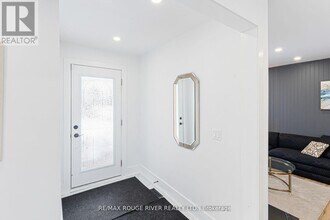 745 Glengrove St in Oshawa, ON - Building Photo - Building Photo
