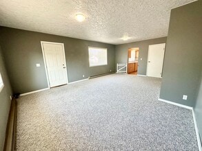 201 S Locust St in Ellensburg, WA - Building Photo - Building Photo