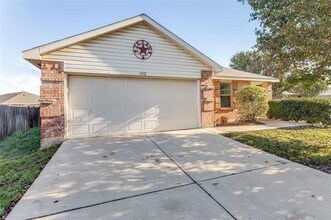 1112 Day Dream Dr in Haslet, TX - Building Photo - Building Photo