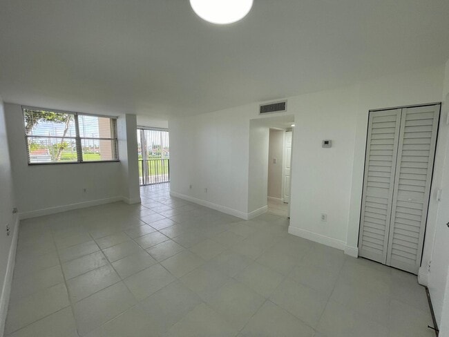 9401 SW 4th St, Unit #204