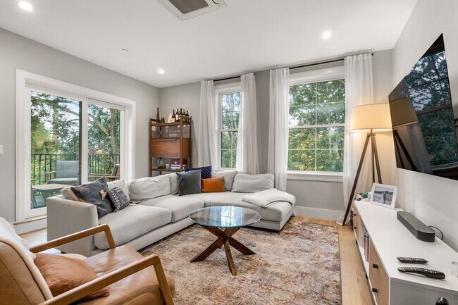 54 Revere St in Boston, MA - Building Photo - Building Photo