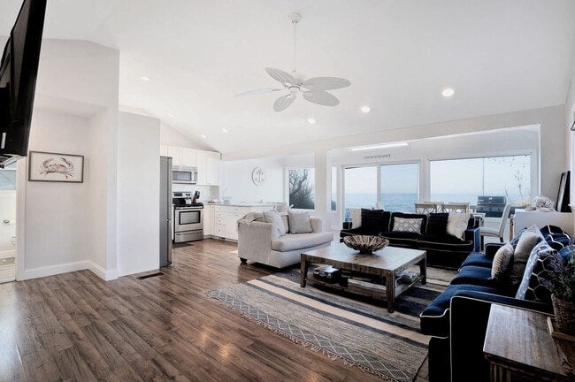 property at 212 Creek Rd