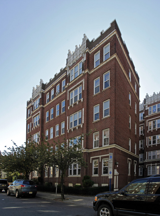 The Renaissance Apartments in Jersey City, NJ - Foto de edificio - Building Photo