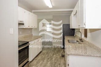 2232 Harrison St SE in Decatur, AL - Foto de edificio - Building Photo