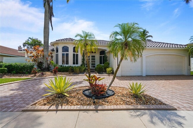 2569 Eagle Run Ln in Weston, FL - Building Photo - Building Photo