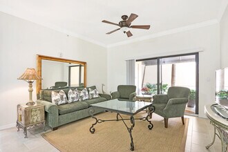 4905 Midtown Ln in Palm Beach Gardens, FL - Building Photo - Building Photo