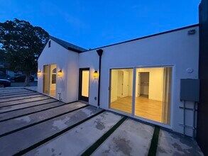 1332-1336 Burnside Ave in Los Angeles, CA - Building Photo - Building Photo