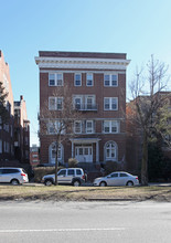 3203 N Charles St in Baltimore, MD - Foto de edificio - Building Photo