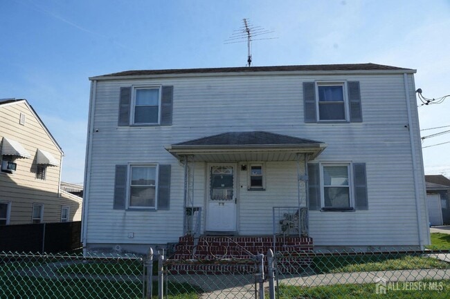 413 Paderewski Ave in Perth Amboy, NJ - Building Photo - Building Photo