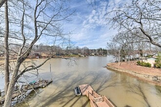 710 Lake Drive 9 in Lexington, NC - Foto de edificio - Building Photo