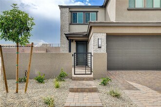 91 Medianoche St in Las Vegas, NV - Building Photo - Building Photo