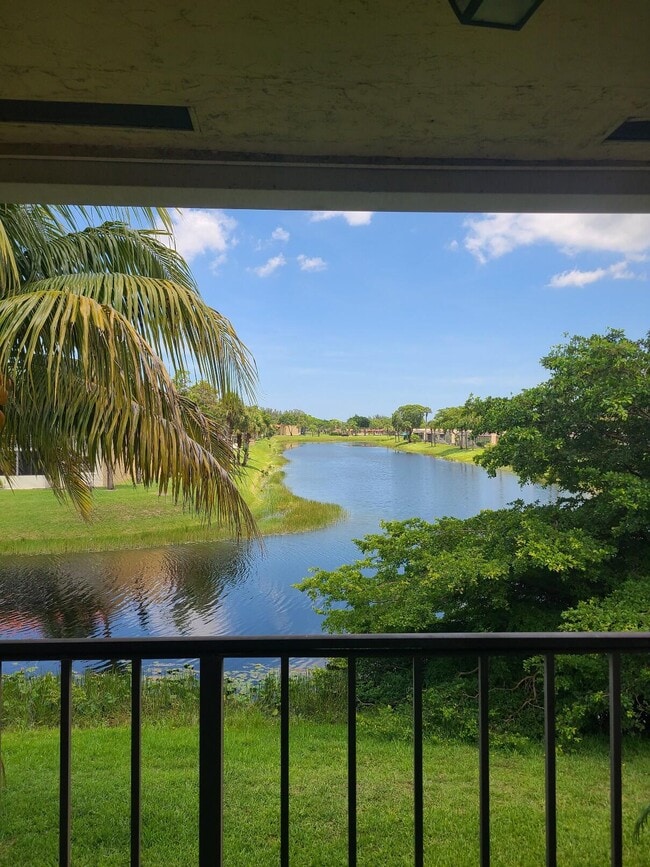 property at 1520 Lake Crystal Dr
