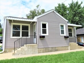 2317 S Henry St in Sioux City, IA - Building Photo - Building Photo