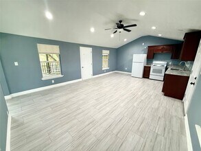 9015 Puritan Way in Rosharon, TX - Building Photo - Building Photo