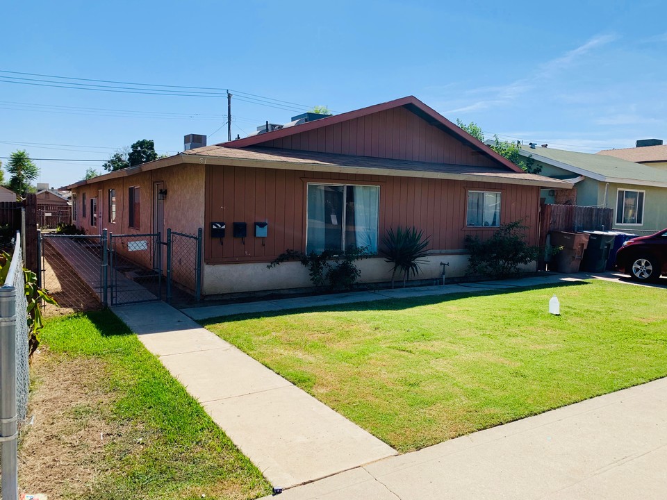 513 Lincoln Ave in Bakersfield, CA - Building Photo