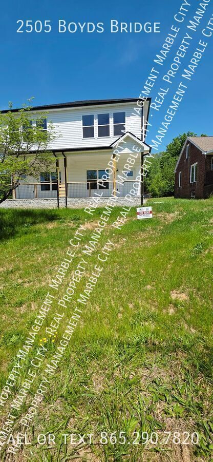 2505 Boyds Bridge Pike in Knoxville, TN - Building Photo - Building Photo