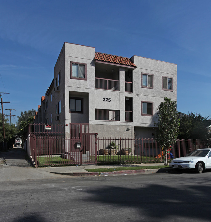 225 North Avenue 53 in Los Angeles, CA - Building Photo