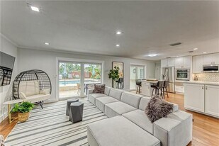 1984 Sailfish Pl in Pompano Beach, FL - Building Photo