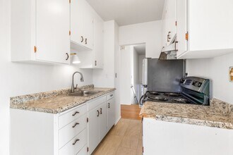 4745 18th Ave NE in Seattle, WA - Building Photo - Building Photo