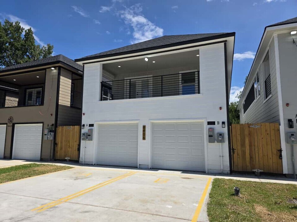 8406 De Priest St in Houston, TX - Building Photo