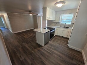 8101 Legion Hut Rd in Little Rock, AR - Building Photo - Building Photo