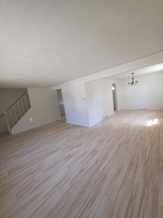 130 Fairgreen Dr in Buffalo, NY - Foto de edificio - Building Photo