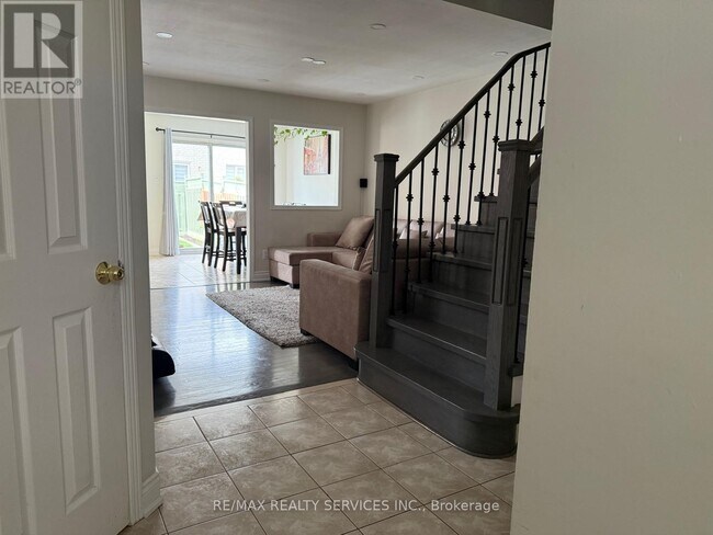 26 Penguin Ln in Brampton, ON - Building Photo - Building Photo