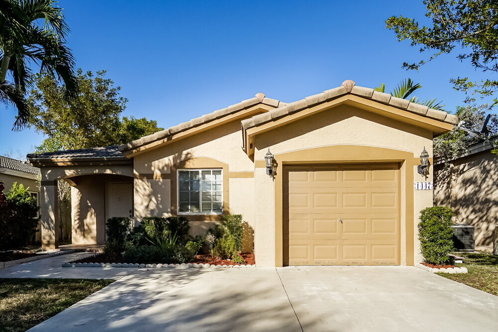 1447 SW 45th Way in Deerfield Beach, FL - Building Photo