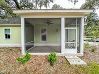 1817 Royal Palms Rd in Port Royal, SC - Foto de edificio - Building Photo