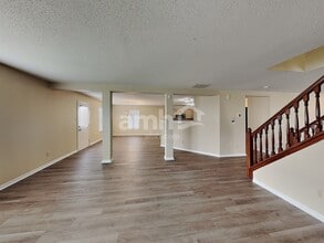 626 Hickory Pine Dr in Whiteland, IN - Building Photo - Building Photo