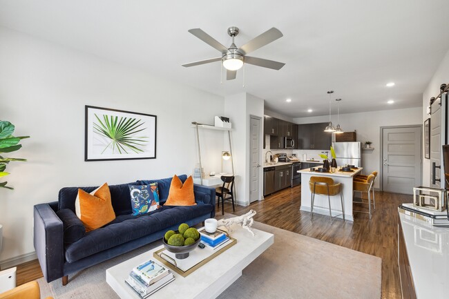 Meeting Street Lofts in Charleston, SC - Building Photo - Building Photo
