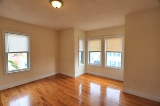 62 Lincoln St in Fitchburg, MA - Building Photo - Building Photo