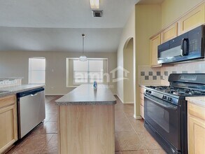 20335 Mammoth Falls Dr in Tomball, TX - Building Photo - Building Photo