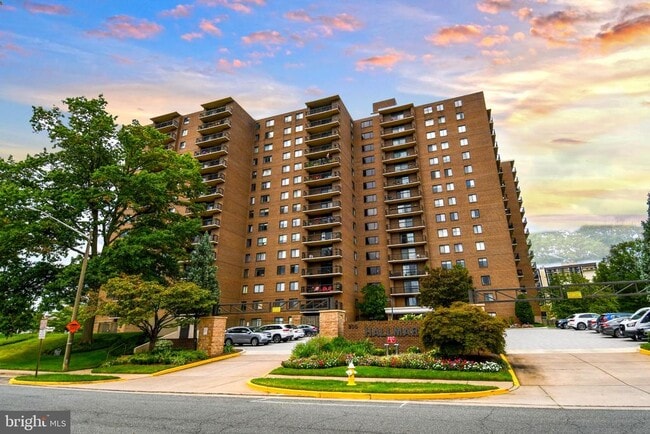 property at 200 N Pickett St