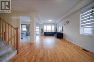67 Crossmore Cres in Cambridge, ON - Building Photo - Building Photo