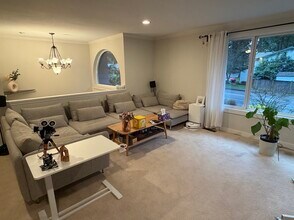 12030 NE 144th St in Kirkland, WA - Building Photo - Building Photo